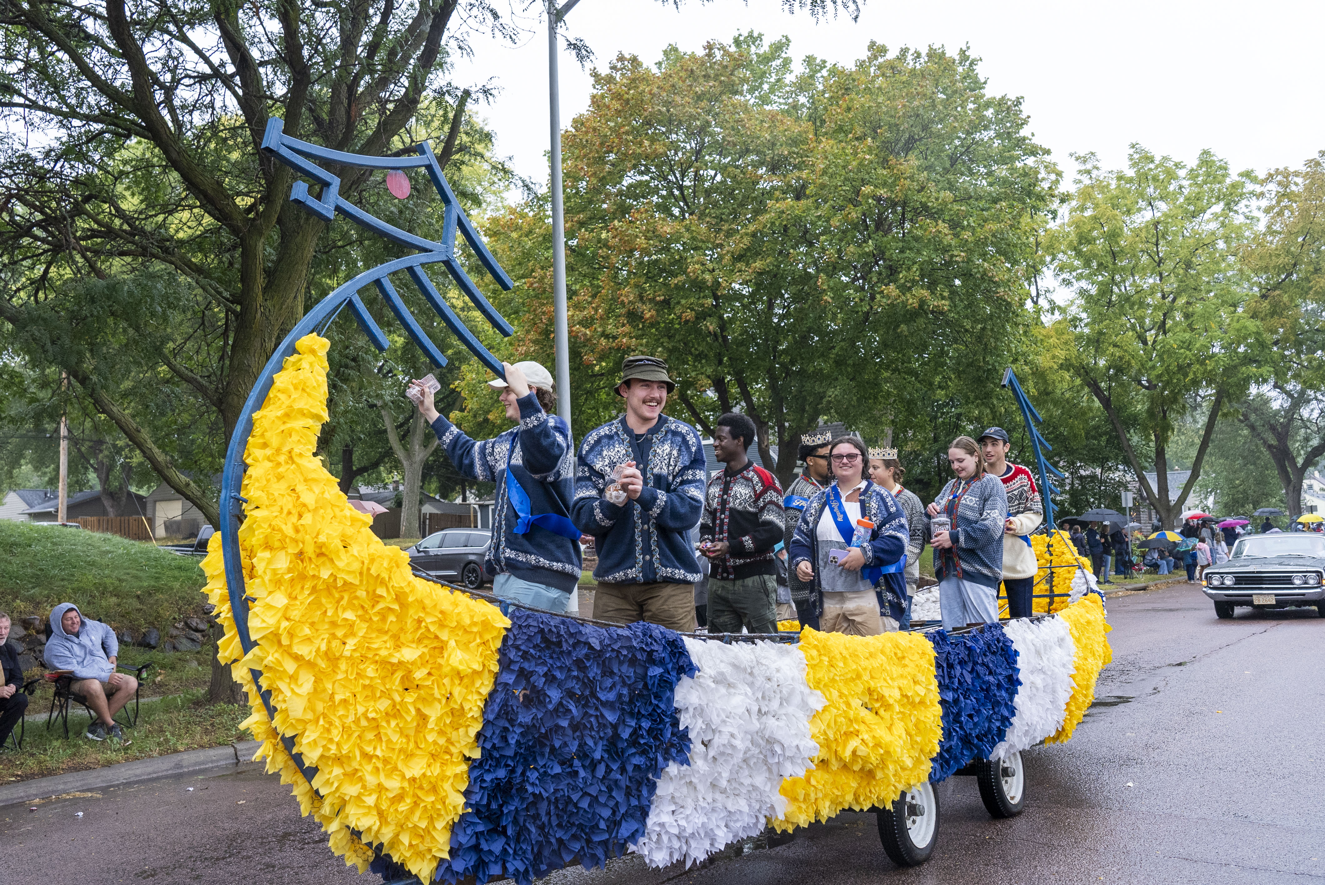 Vikings Make Veterans Day Visit